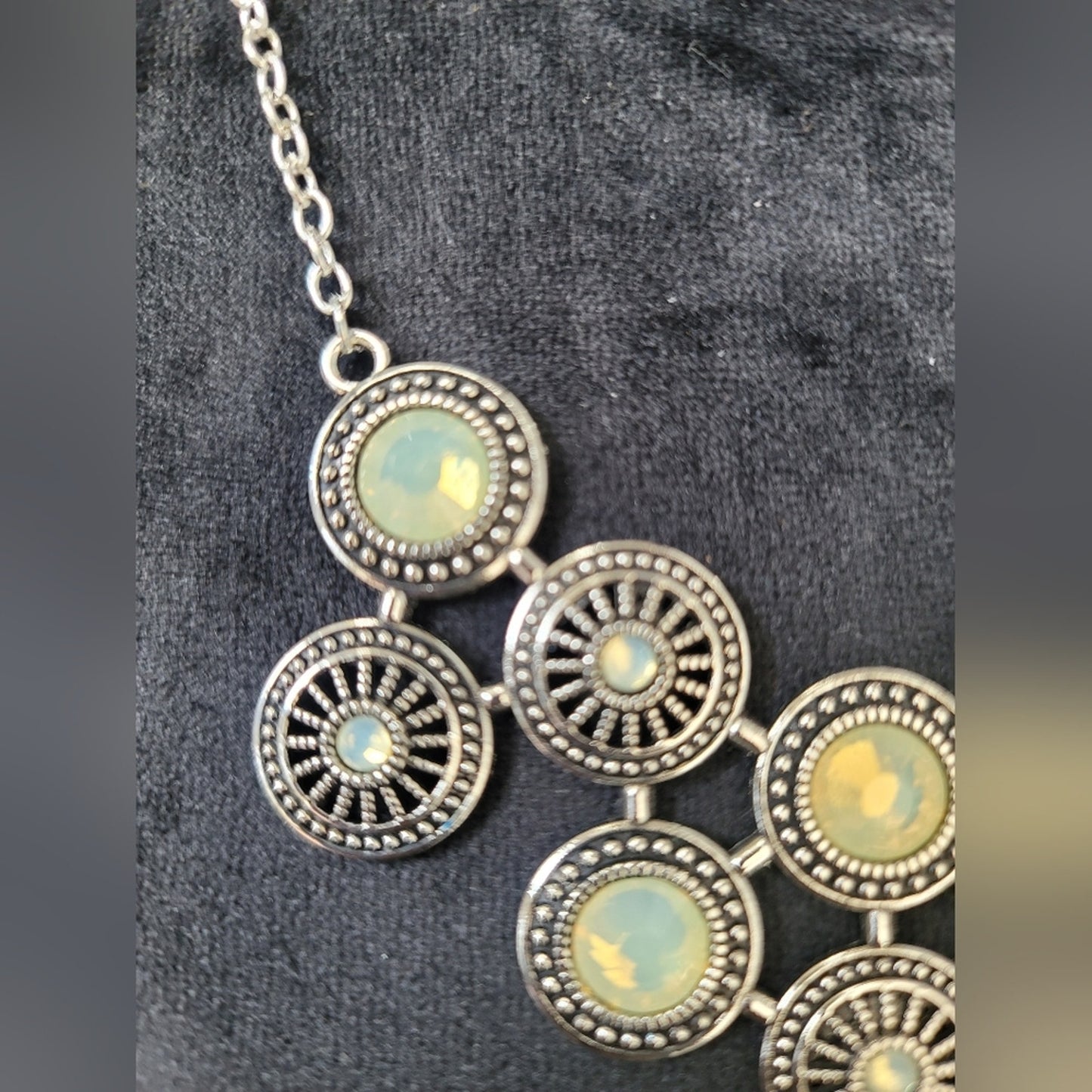 Silver Light Green Fashion Necklace