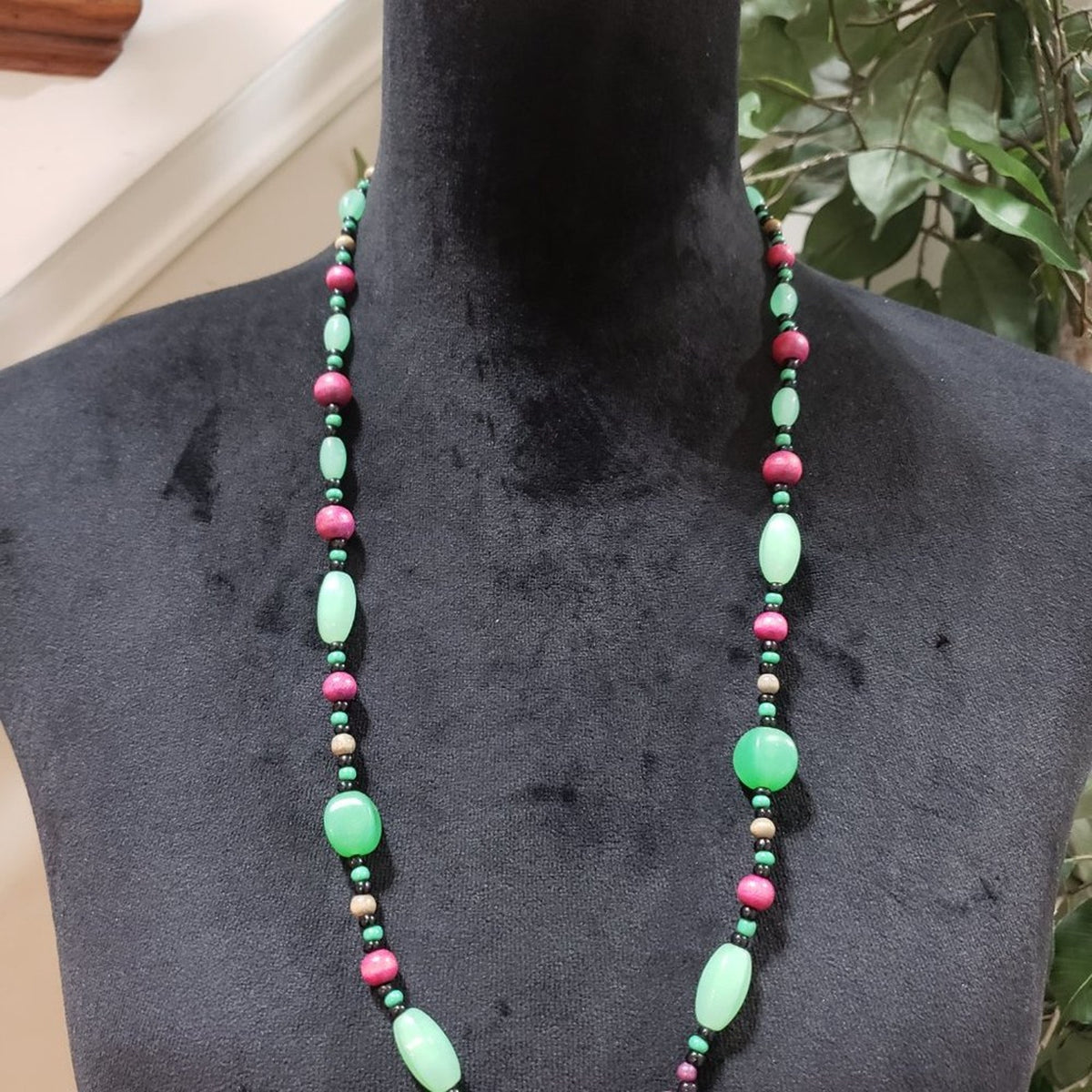 Womens Green Acrylic Stone, Garnet Triangle Colourful Beads Teardrop Necklace