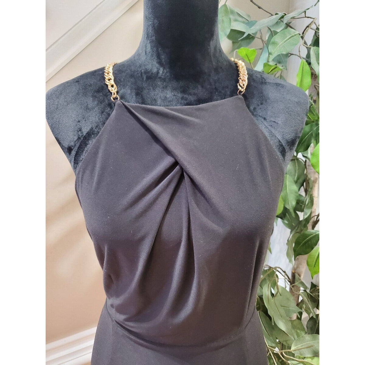 Laundry by Shelli Segal LBD Cocktail Dress Black Chain Straps Cut Out Size 10