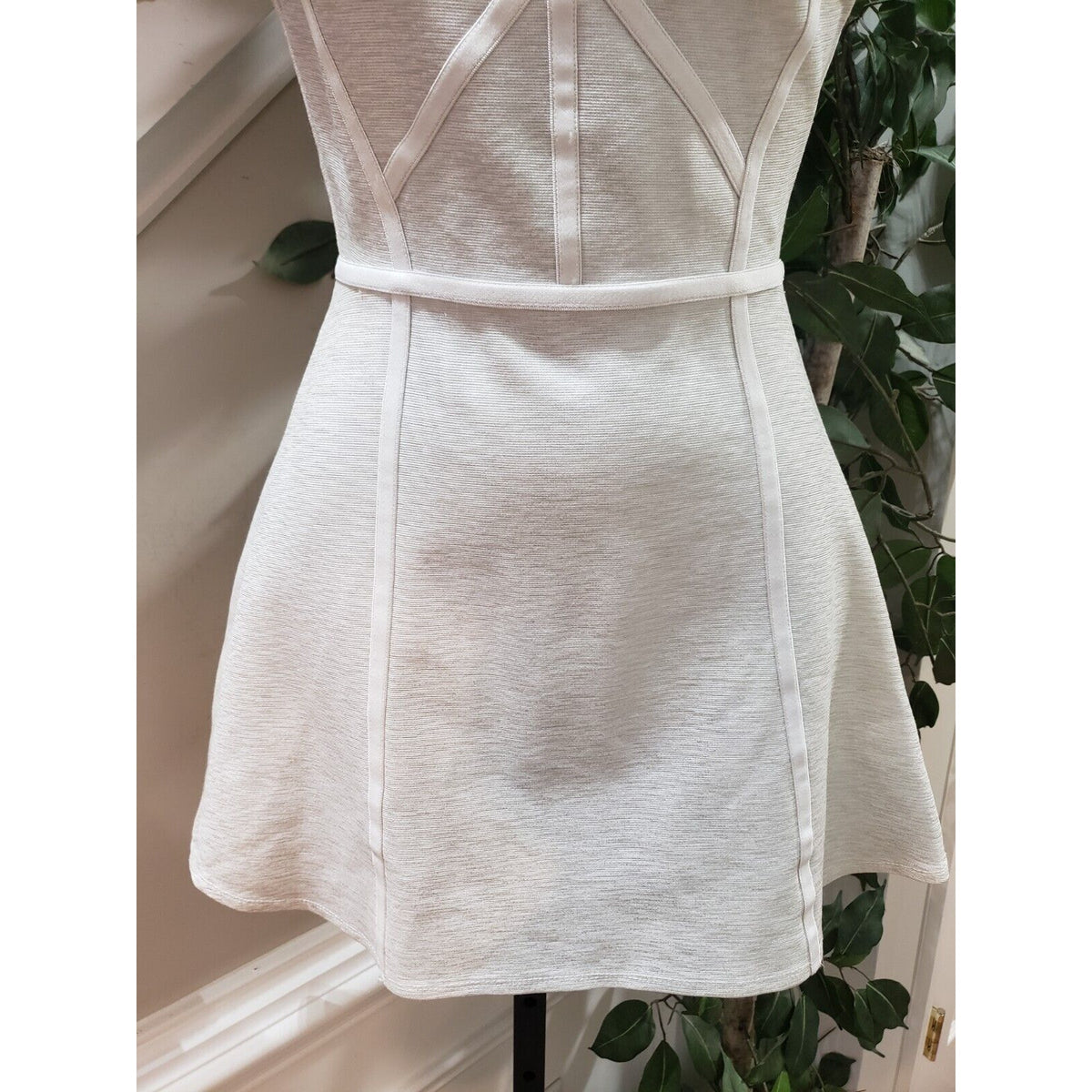 Top Shop Womens White Viscose Sleeveless Round Neck Knee Length Dress Petite 0