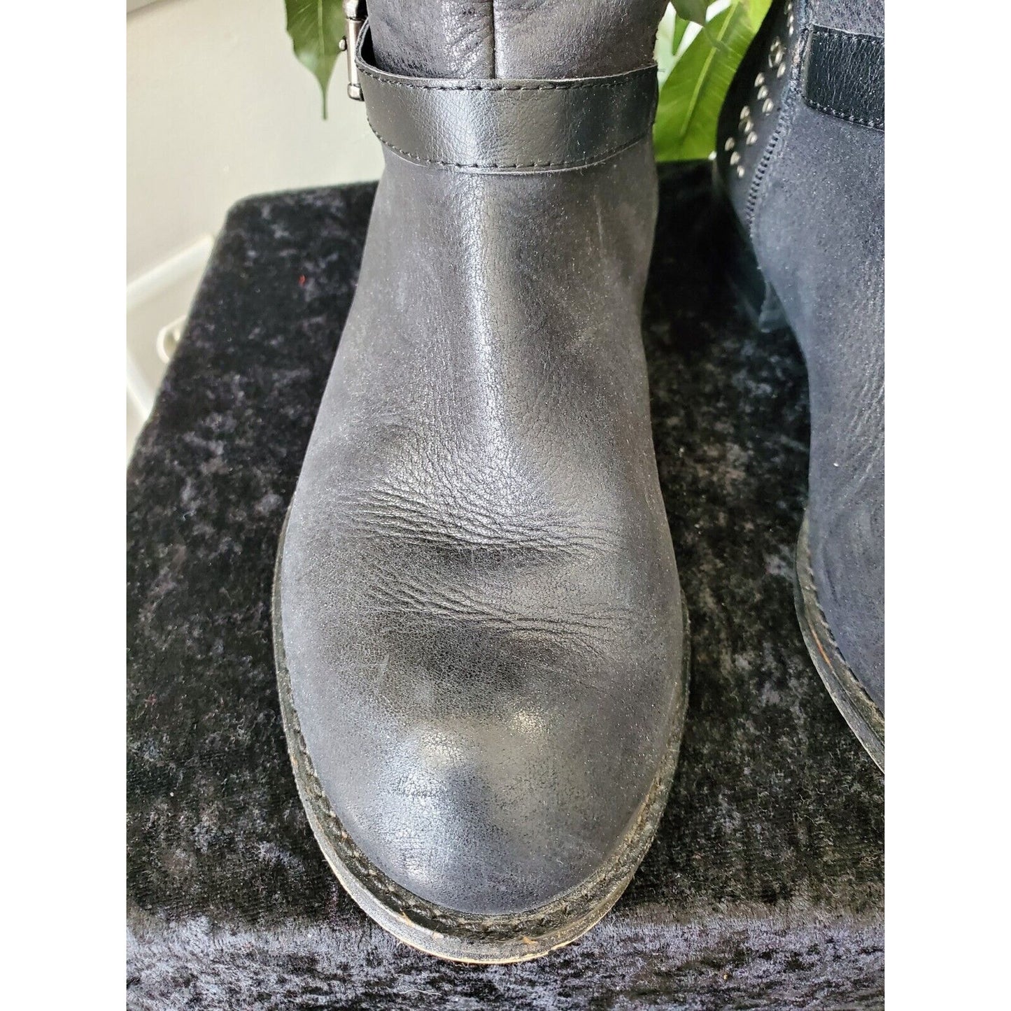 Jessica Simpson Women's Black Leather Upper Round Toe Knee High Boots Size 7.5 M