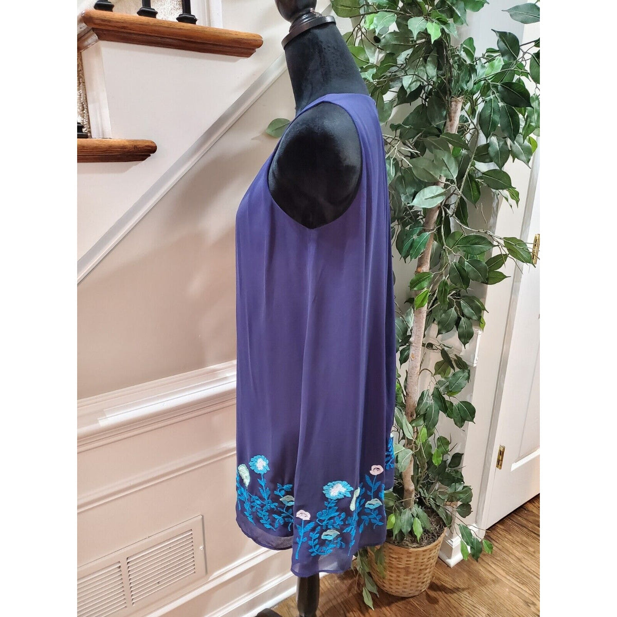 LOFT Women's Blue Embroidered Floral Round Neck Sleeveless Knee Length Dress 4