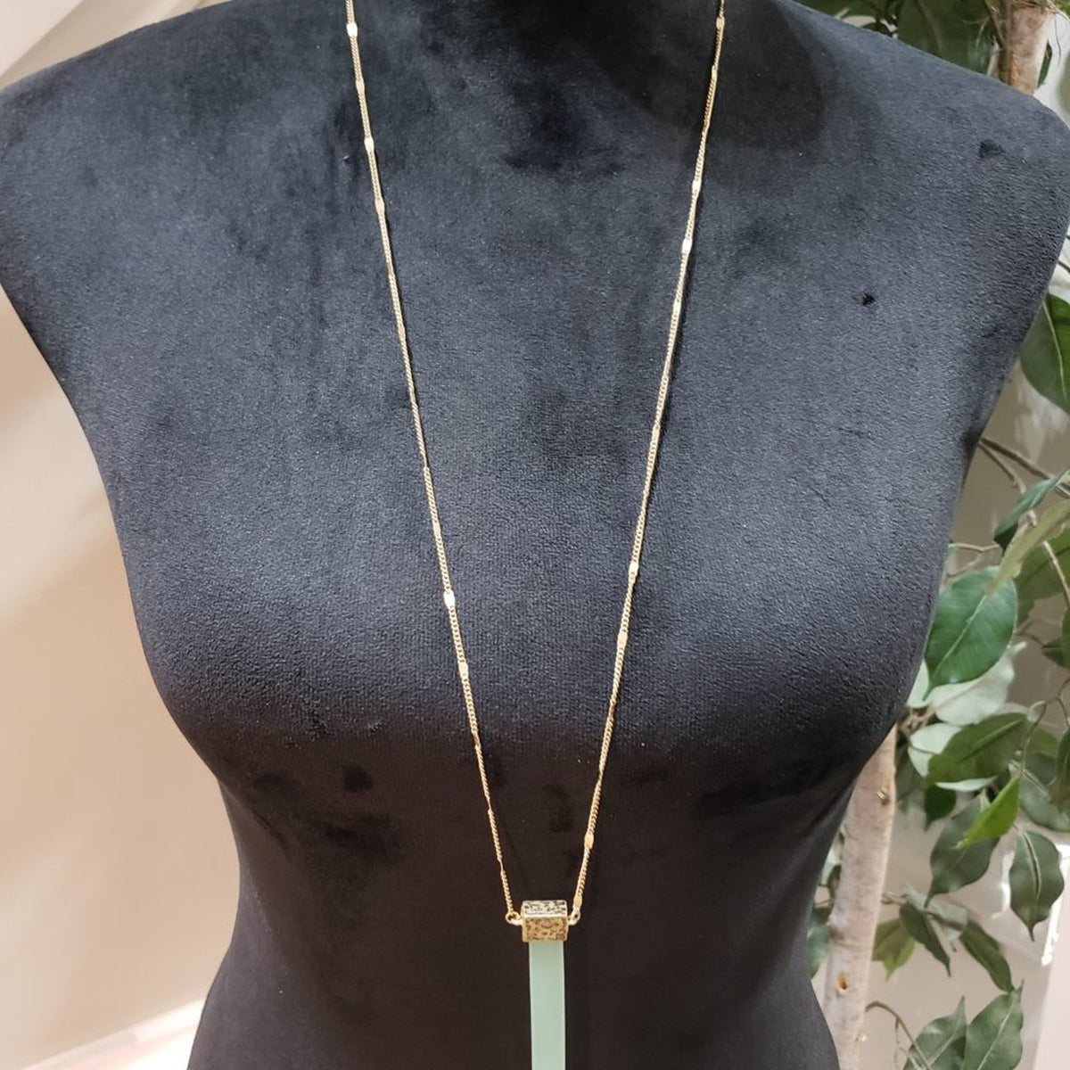 Gold Tone Chain with Crystal Point Light Green Necklace Pendant