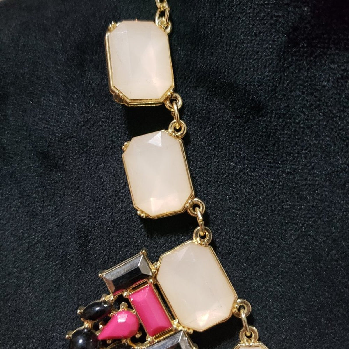 Womens Fashions Multicolor Glass Shape Stone Colored Necklace with Lobster Clasp