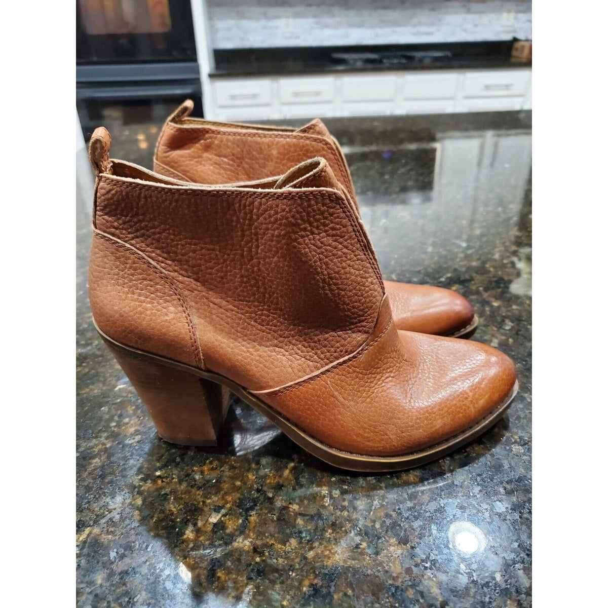 Lucky Brand Women's Ehllen Tan Leather Heeled Ankle Booties Size US 8.5M