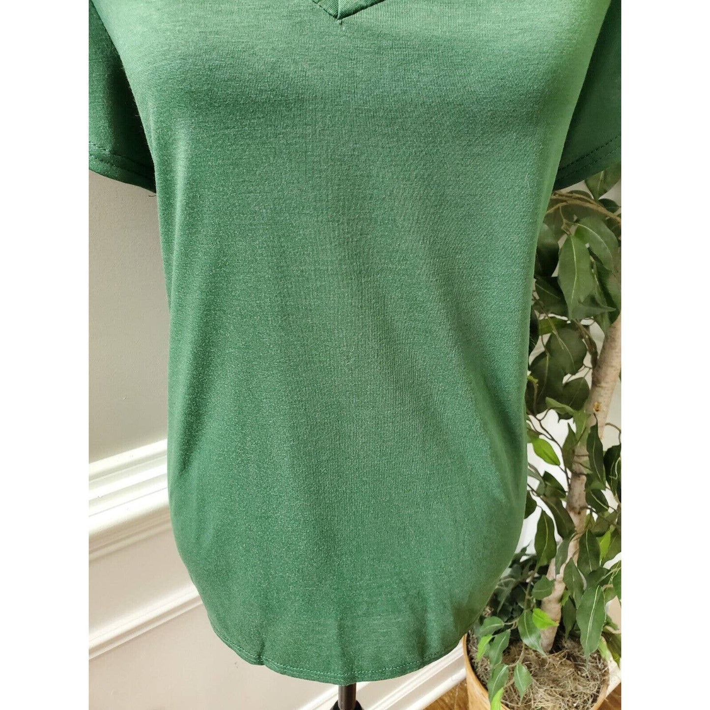 SHEIN Women's Green Polyester V-Neck Short Sleeve Casual Top Shirt Size Large