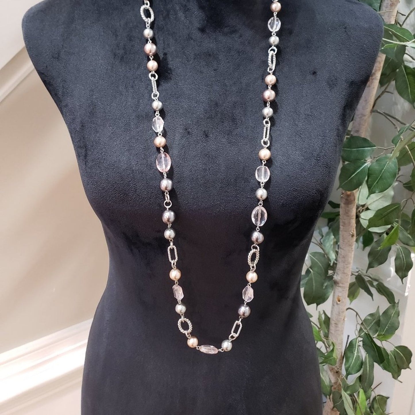 Womens Faux Pearl Single Strand & Crystal Beaded Fashion Jewelry Necklace