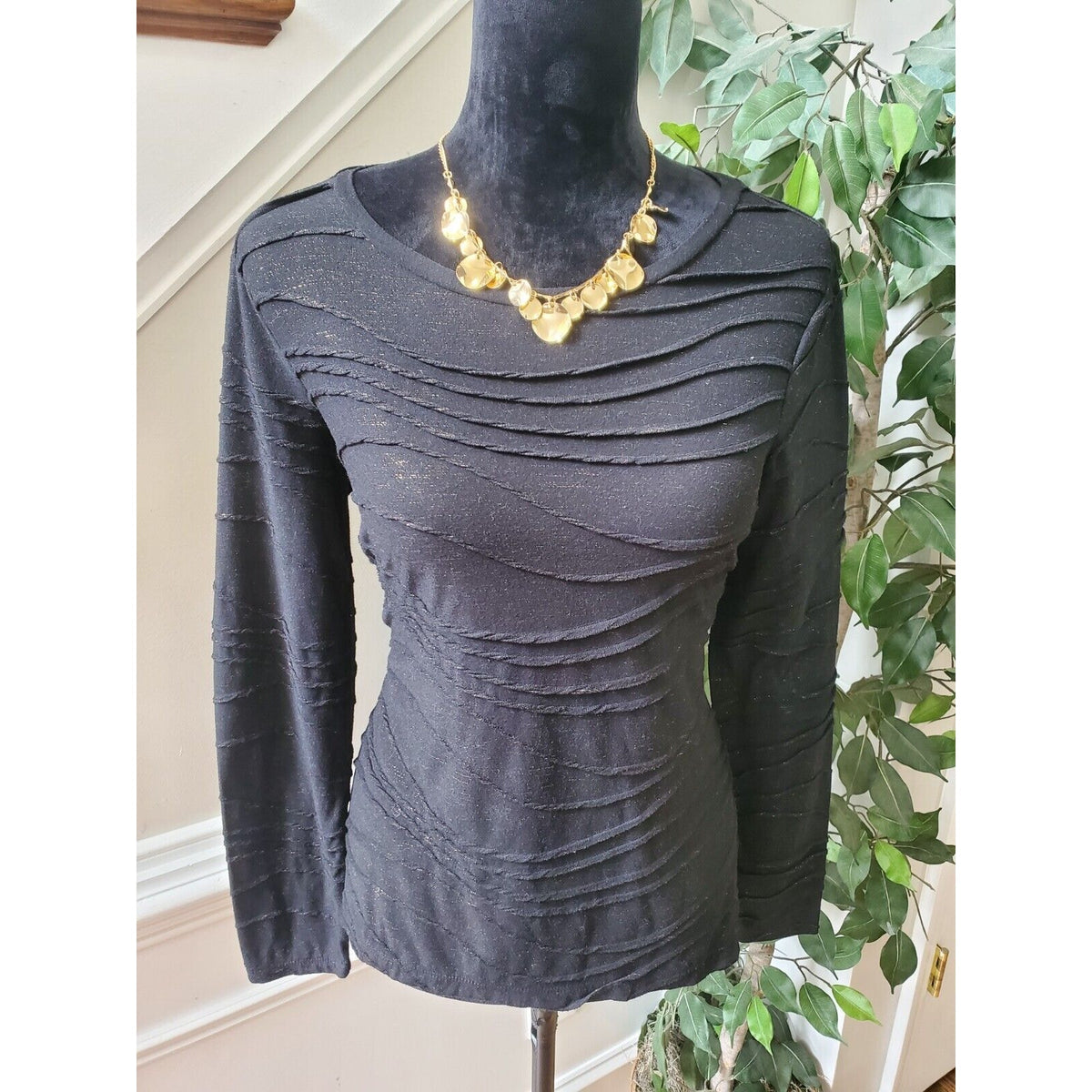 Simply Vera Women's Black Polyester Round Neck Long Sleeve Casual Top Blouse M