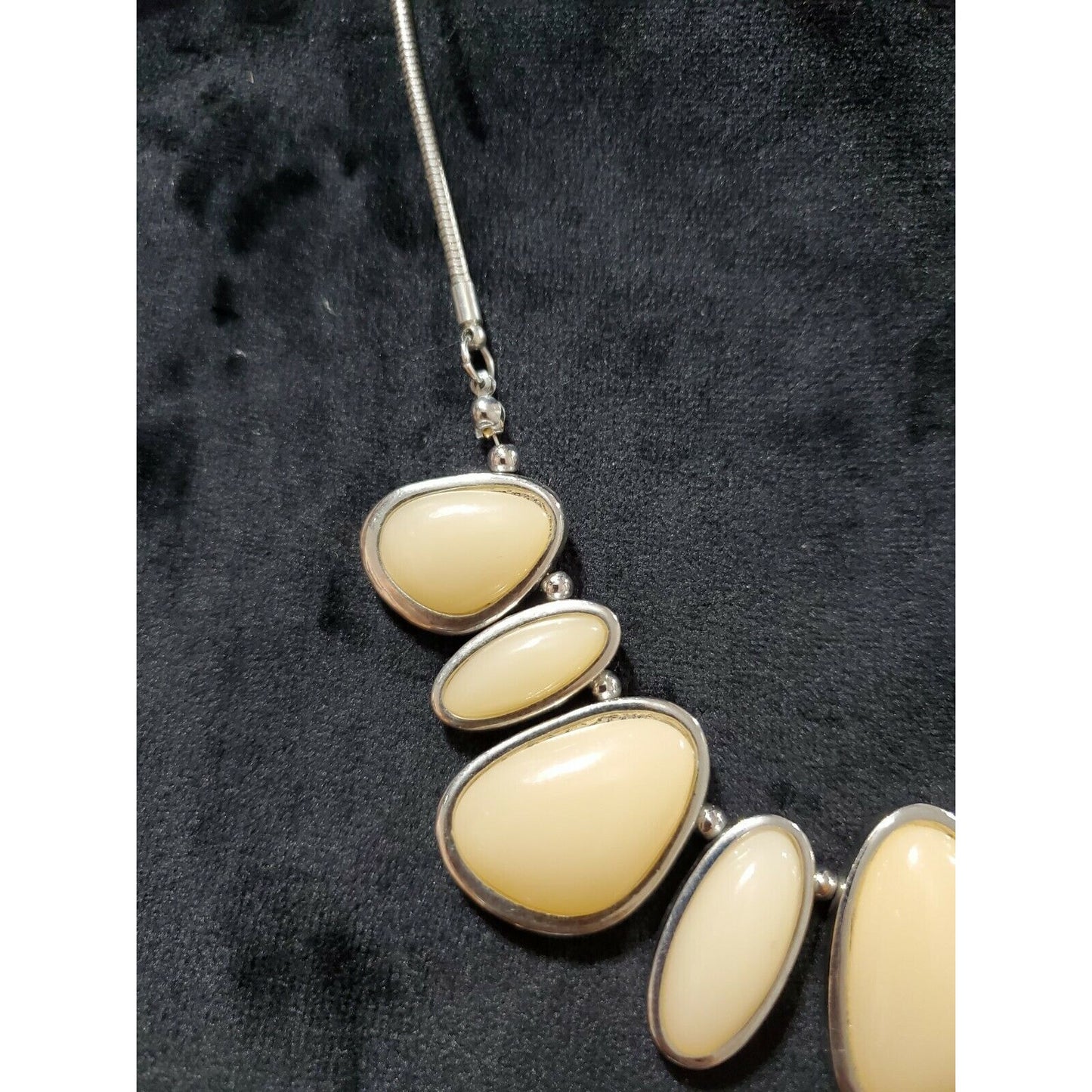 Women's Light peach Oval Pebbles Beaded Necklace.