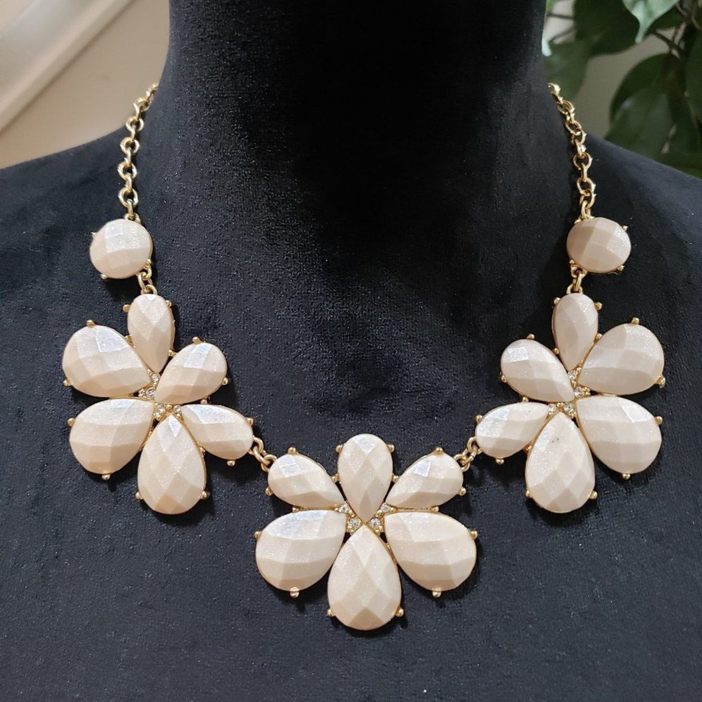 Womens Fashion Beige Rhinestone Flower Beaded Statement Necklace with Lobster