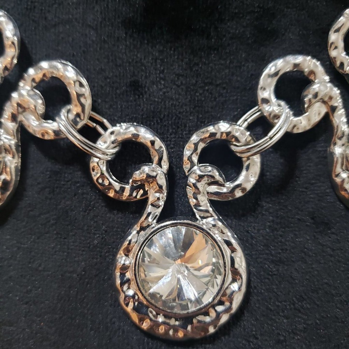 Womens Fashion Silver Hypnotized Glass Stones Collar Necklace with Lobster Clasp