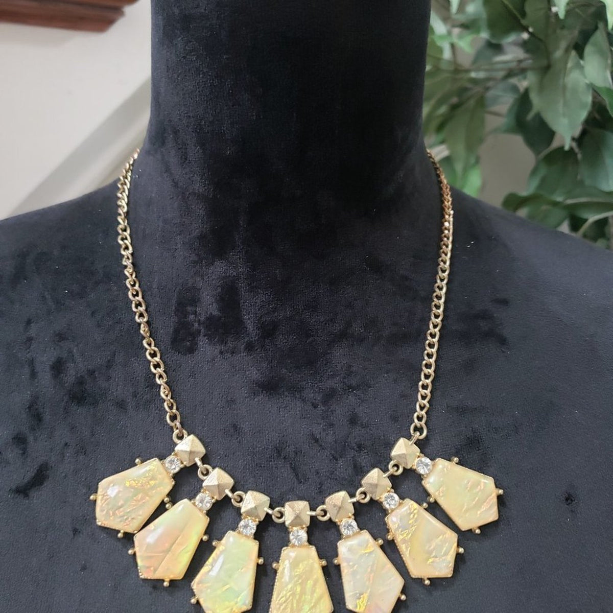 Womens Cream Faceted Geomatric Shape with Lobster Clasp Necklace