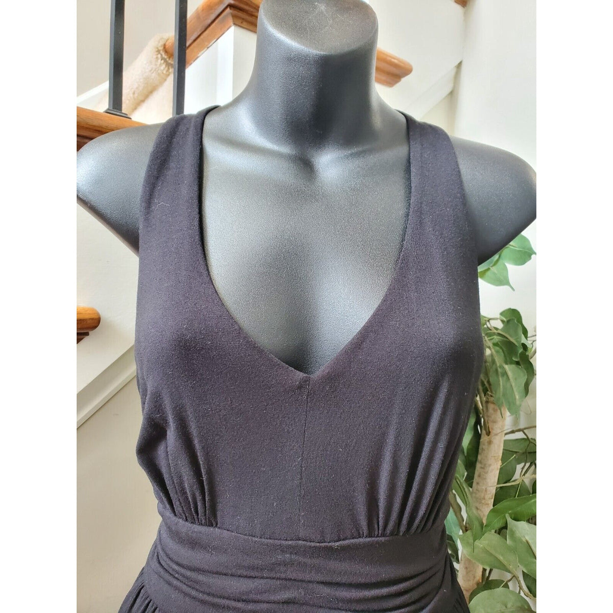 Gabby Skye Women's Black Rayon V-Neck Sleeveless Casual Long Maxi Dress Size 6