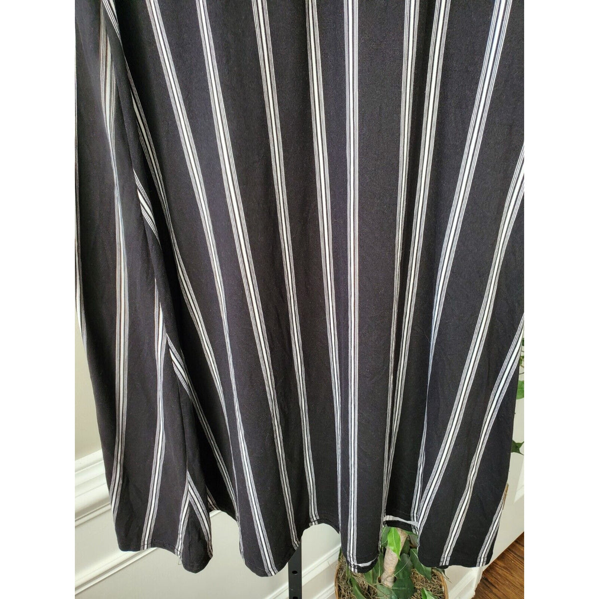 NYC Women Black Striped Polyester Pull On A-Line Casual Long Maxi Skirt Size L