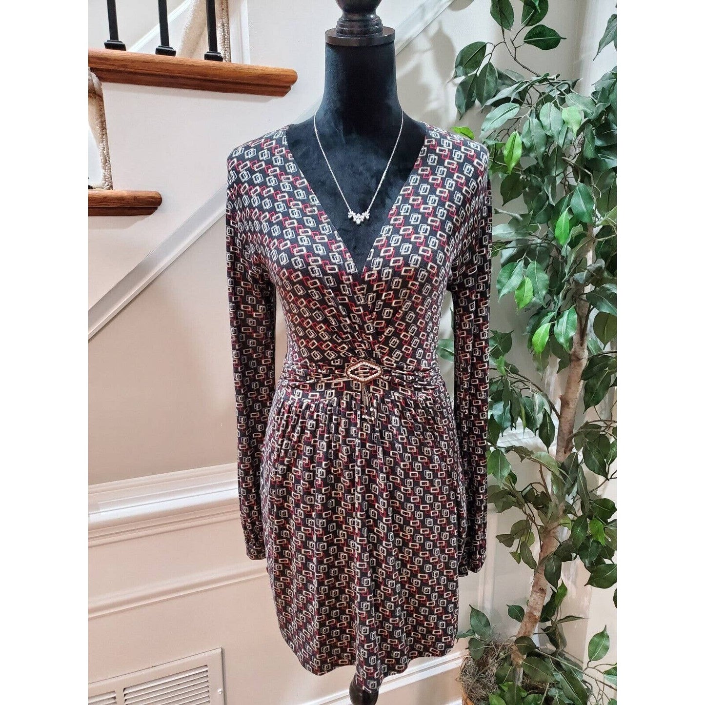 Vertigo Paris Rayon V-Neck Long Sleeve Casual Knee Length Dress Size Medium