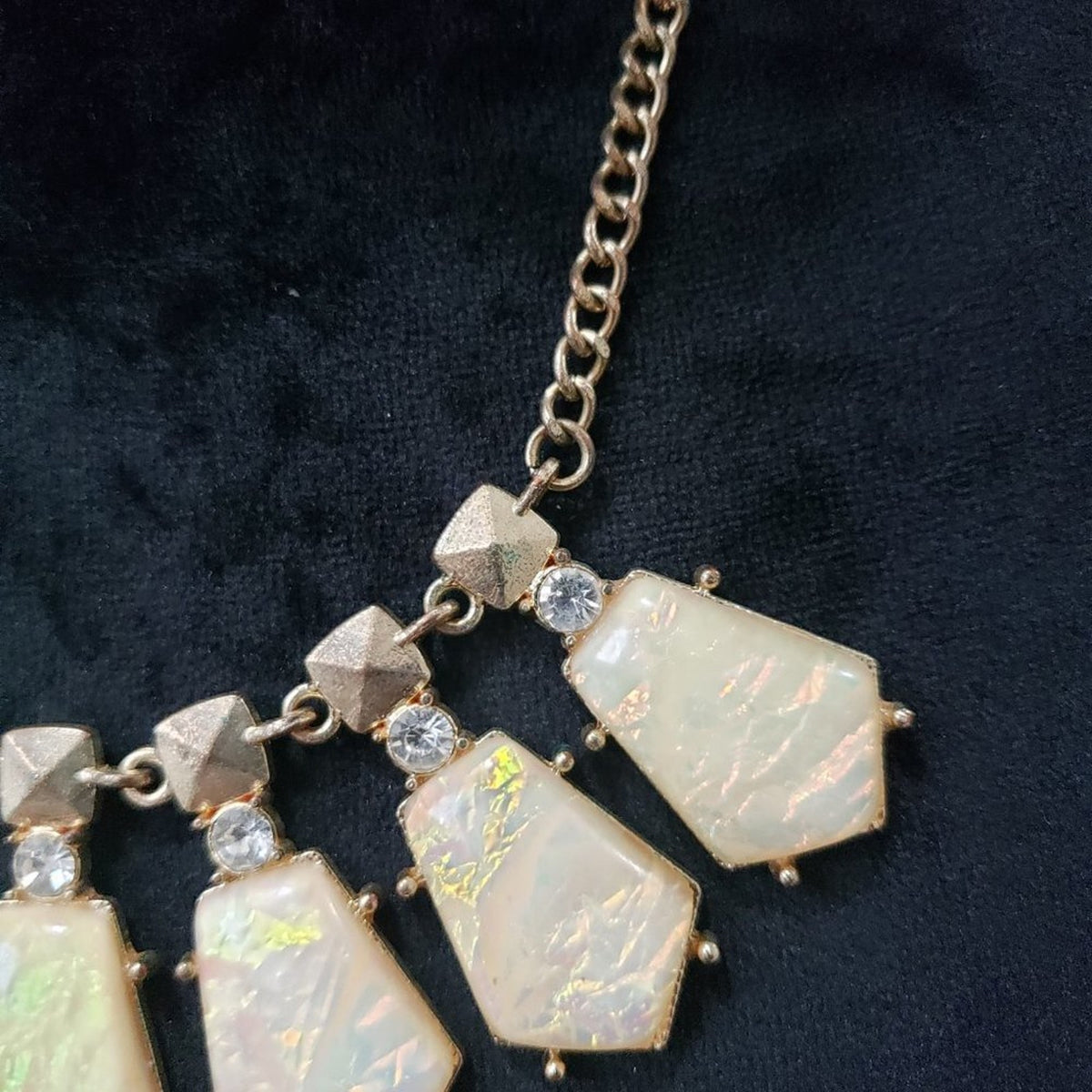 Womens Cream Faceted Geomatric Shape with Lobster Clasp Necklace