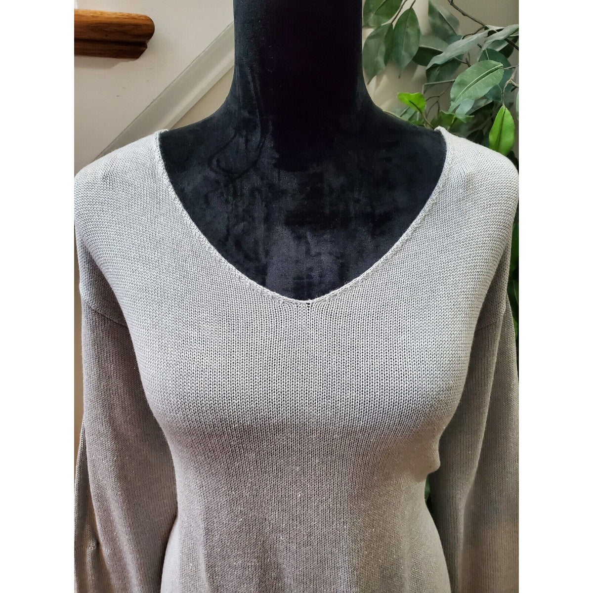 Cotton Emporium Knot Back Sweater Gray Knit Womens V Neck Size Small