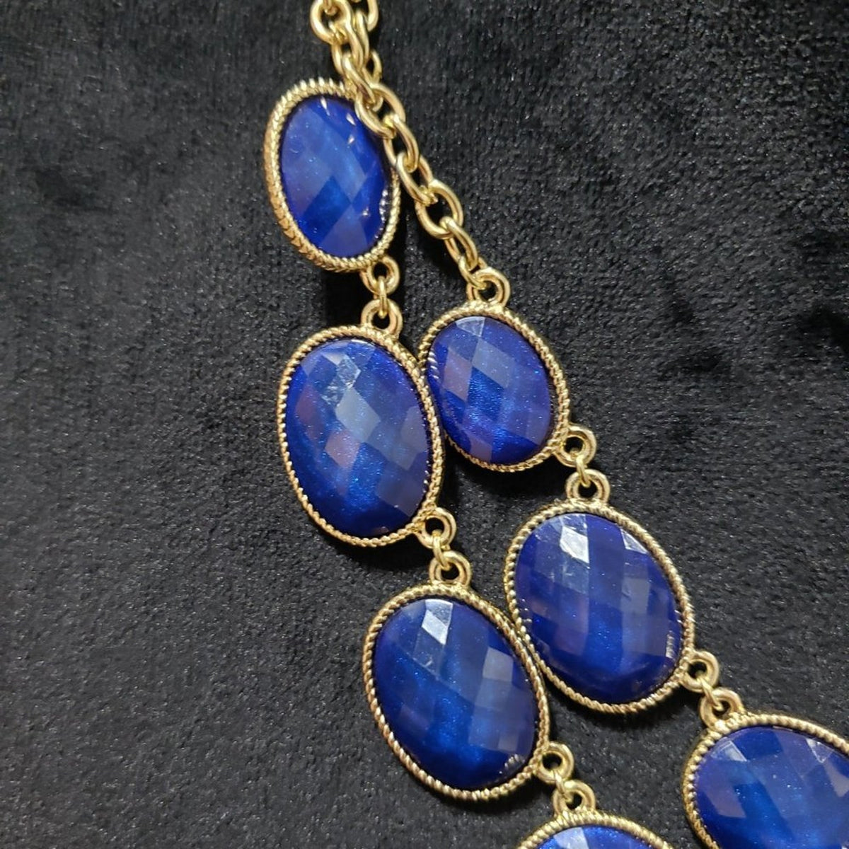 Womens Fashion Gold Tone Blue Cabochon Stone Colored Necklace with Lobster Clasp