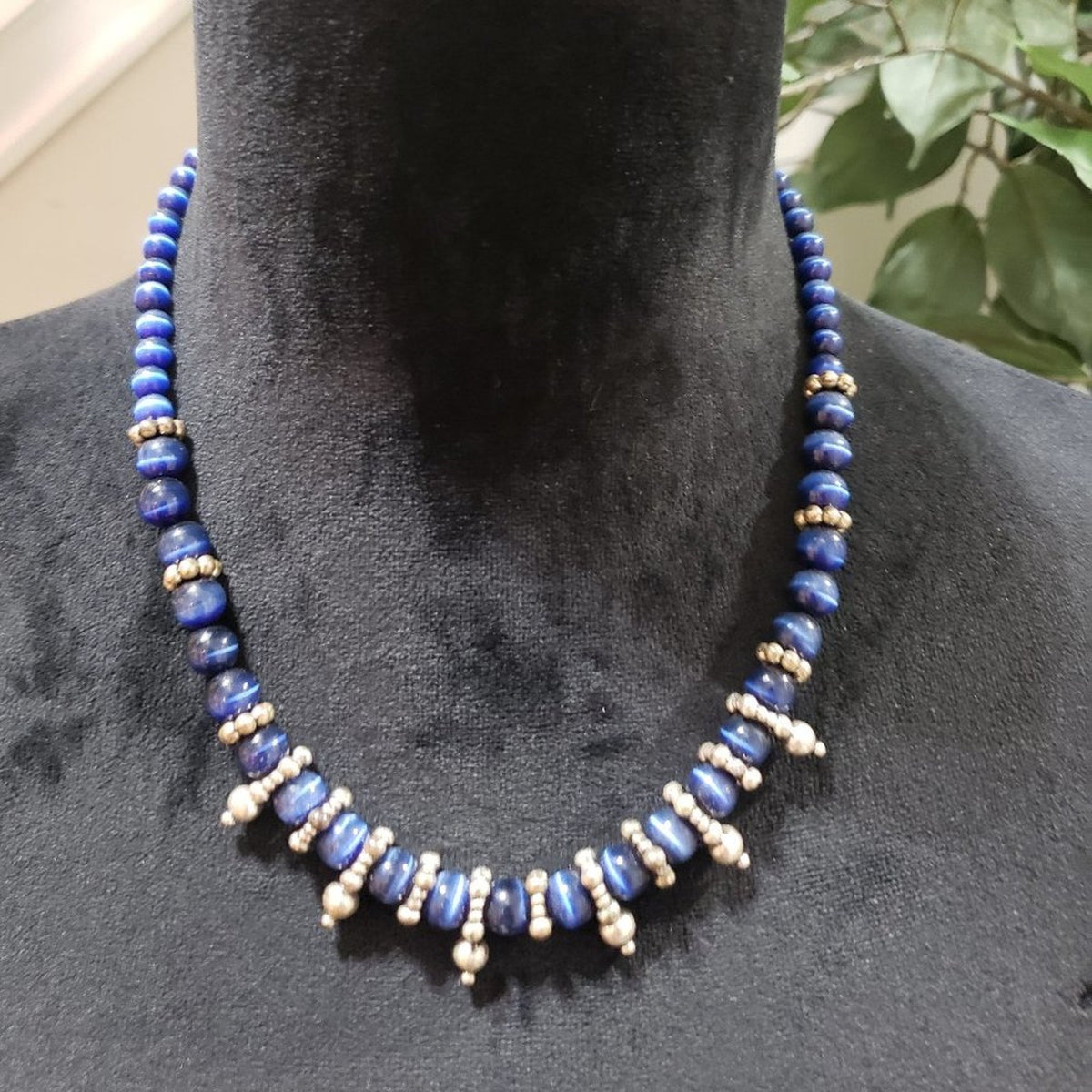 Womens Fashion Blue Pearls Stones Beaded Collar Necklace with Lobster
