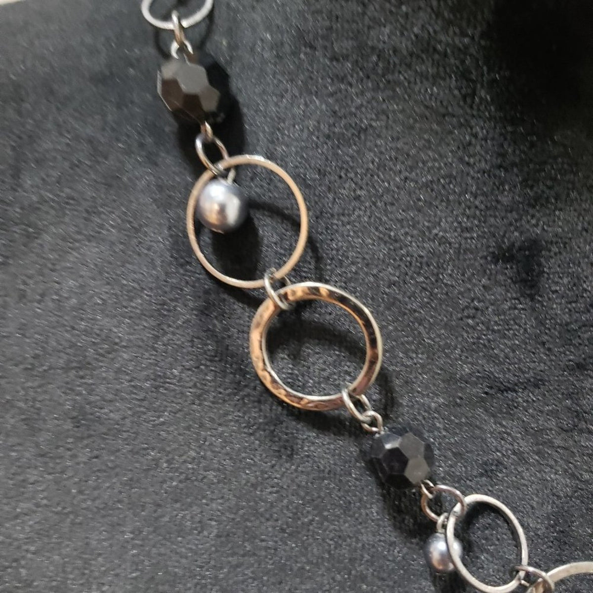 Womens Fashions Black Glass Round Stones Collar Necklace with Lobster Clasp