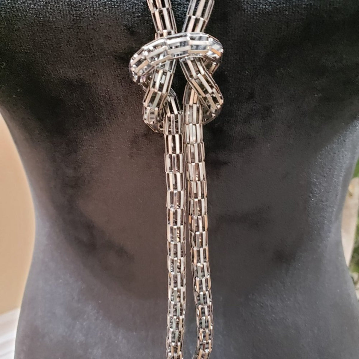 Womens Modern Fashion Chunky Silver Tone Elegant Knot Long Chain Necklace