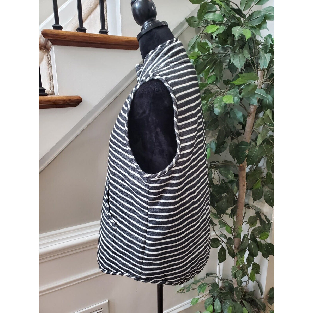 Mudpie Womens Black White Striped Polyester Sleeveless Full Zip Vest Size Large