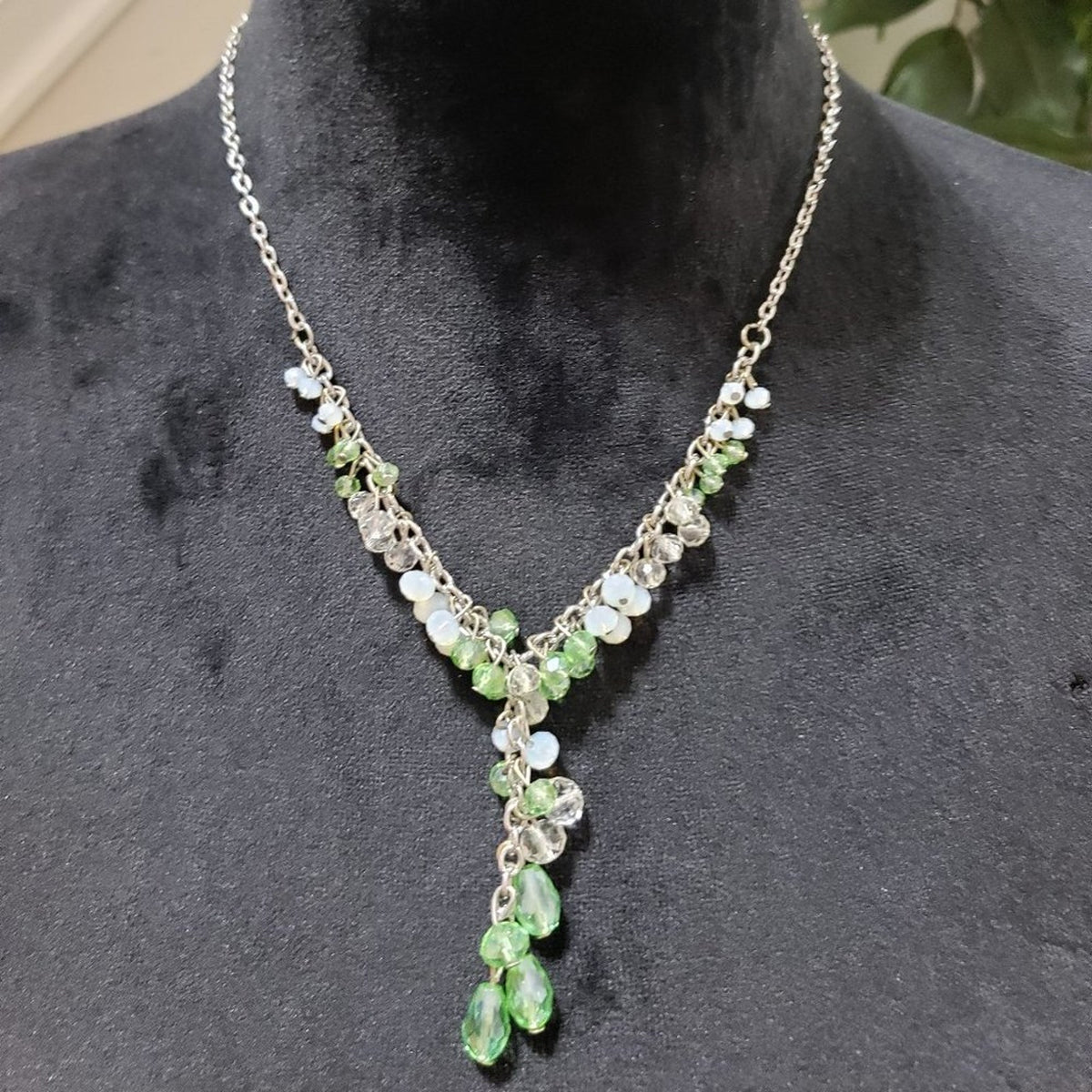 Women's Modern Beautiful Multicoloured Gemstone Fashion Teardrop Necklace