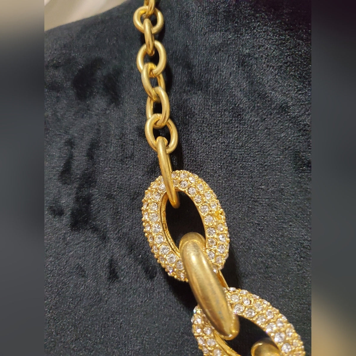 Traci Lynn Boutique Chain Link Gold Tone Necklace
