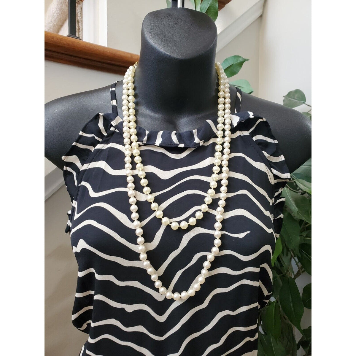 Who What Wear Women's Black & White Round Neck Sleeveless Knee Length Dress L