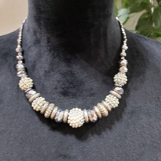 Womens Modern Fashion Chunky Charm Silver Tone Beaded Elegant Collar Necklace