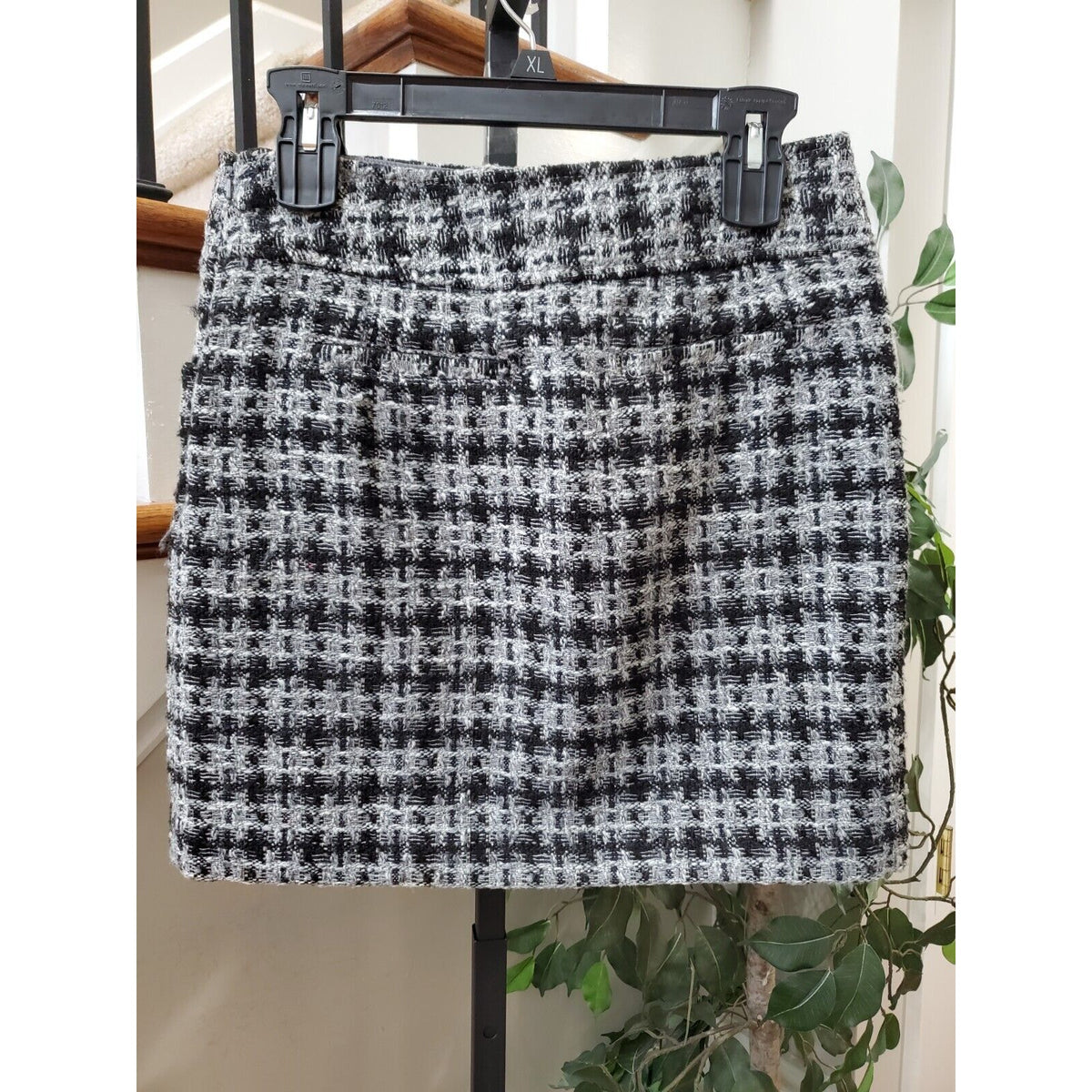 Loft Women's Black & Gray Polyester Tweed Straight Mini Skirt Size 2 Petites