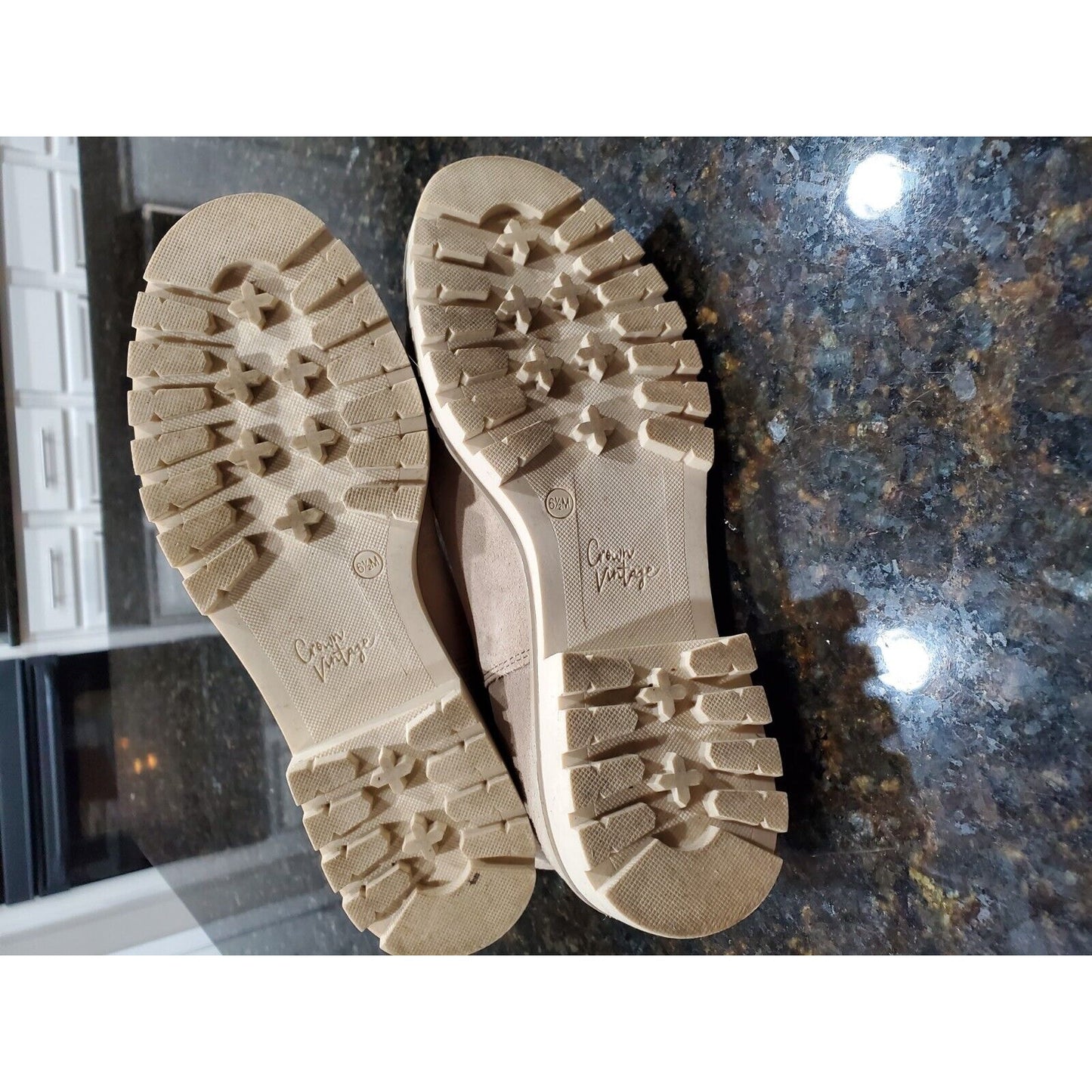 Crown Vintage Women Suede Leather Slip on Combat Fashion Boots Chelsea Size 6.5M