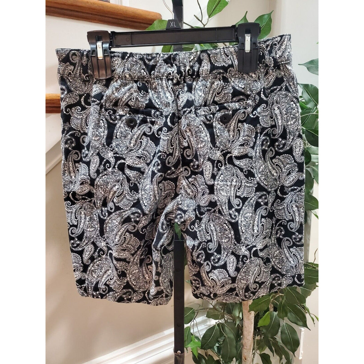 Basic Editions Women's Black & White Paisley Cotton Walking Casual Short Size S