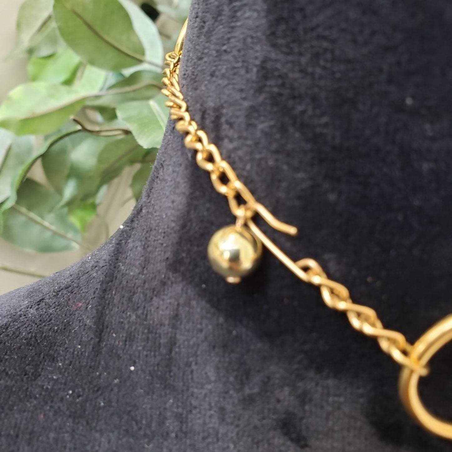 Womens Fashions Gold Tone Gemstone Collar Necklace with Lobster Clasp
