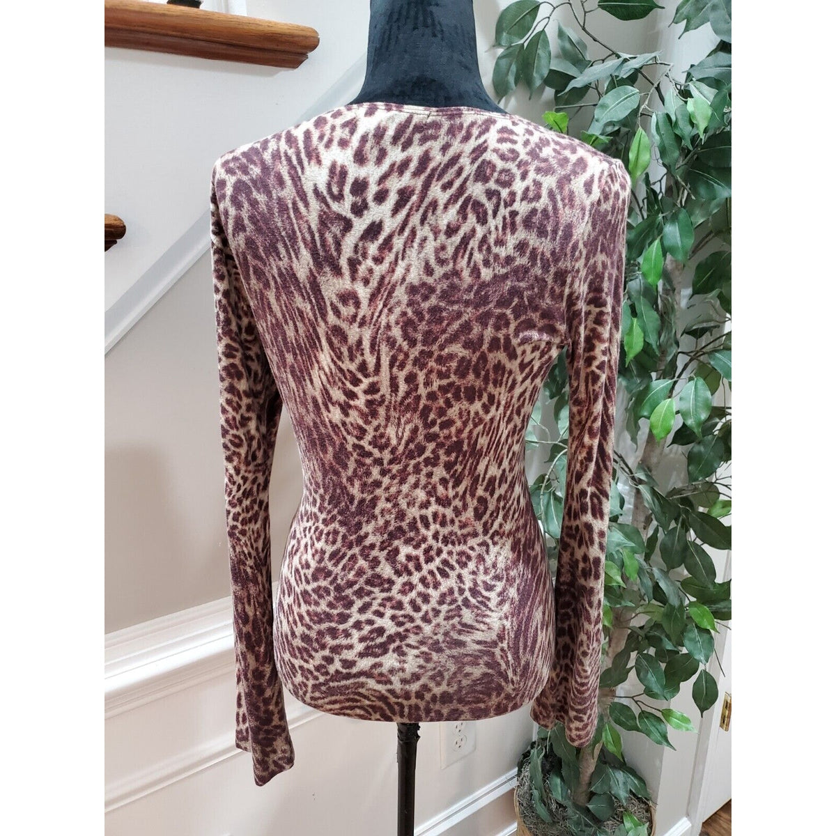 Karen Kane Women's Purple Rayon V-Neck Long Sleeve Casual Top Blouse Size Small