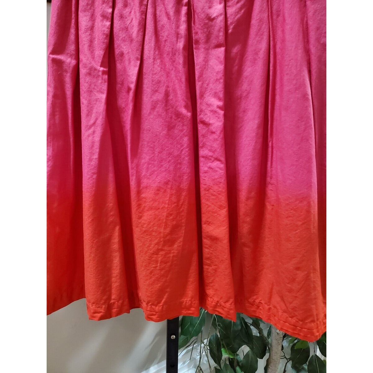 H&M Women's Pink & Red Solid 100% Cotton A-Line Casual Knee Length Skirt Size 6