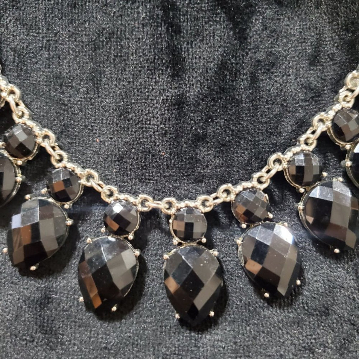 Women's Black Round Beaded Pearl Chain Fashion Jewelry Necklace