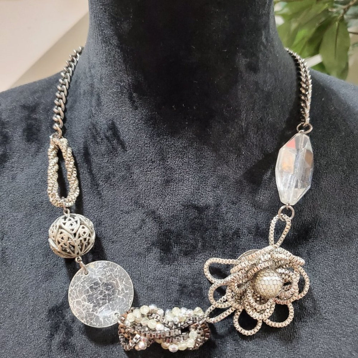Women's Silver Beaded Geometric Luxury Jewelry Necklace