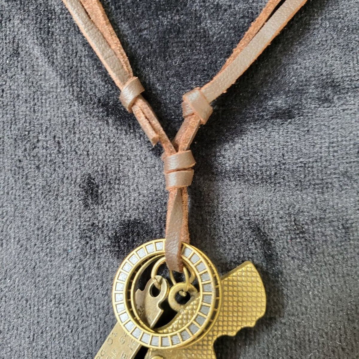Chuns Fashion Women's Vintage Gold Finish Cross Gun Leather Necklace Chain