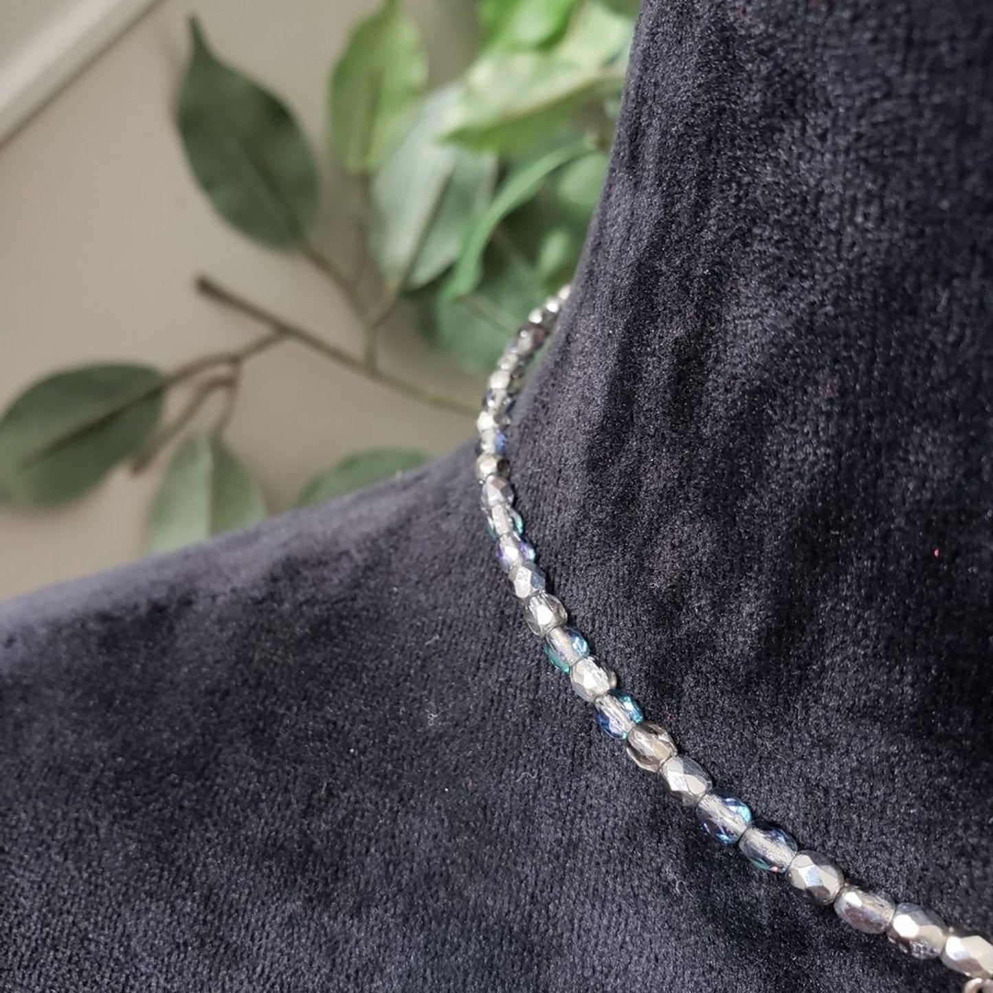 Amazing Crystals Stone Silver Tone Beaded Choker Necklace