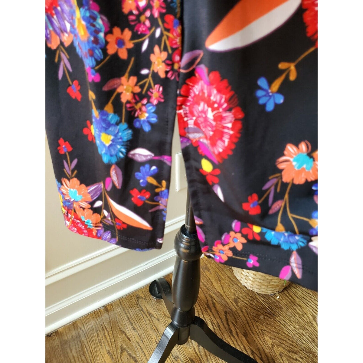 Attitudes Women Black Floral Polyester V-Neck Long Sleeve Top Blouse Size Large