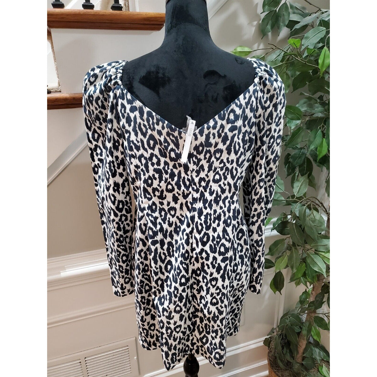 Asos Women's Black & White Cotton V-Neck Long Sleeve Knee Length Dress Size 10