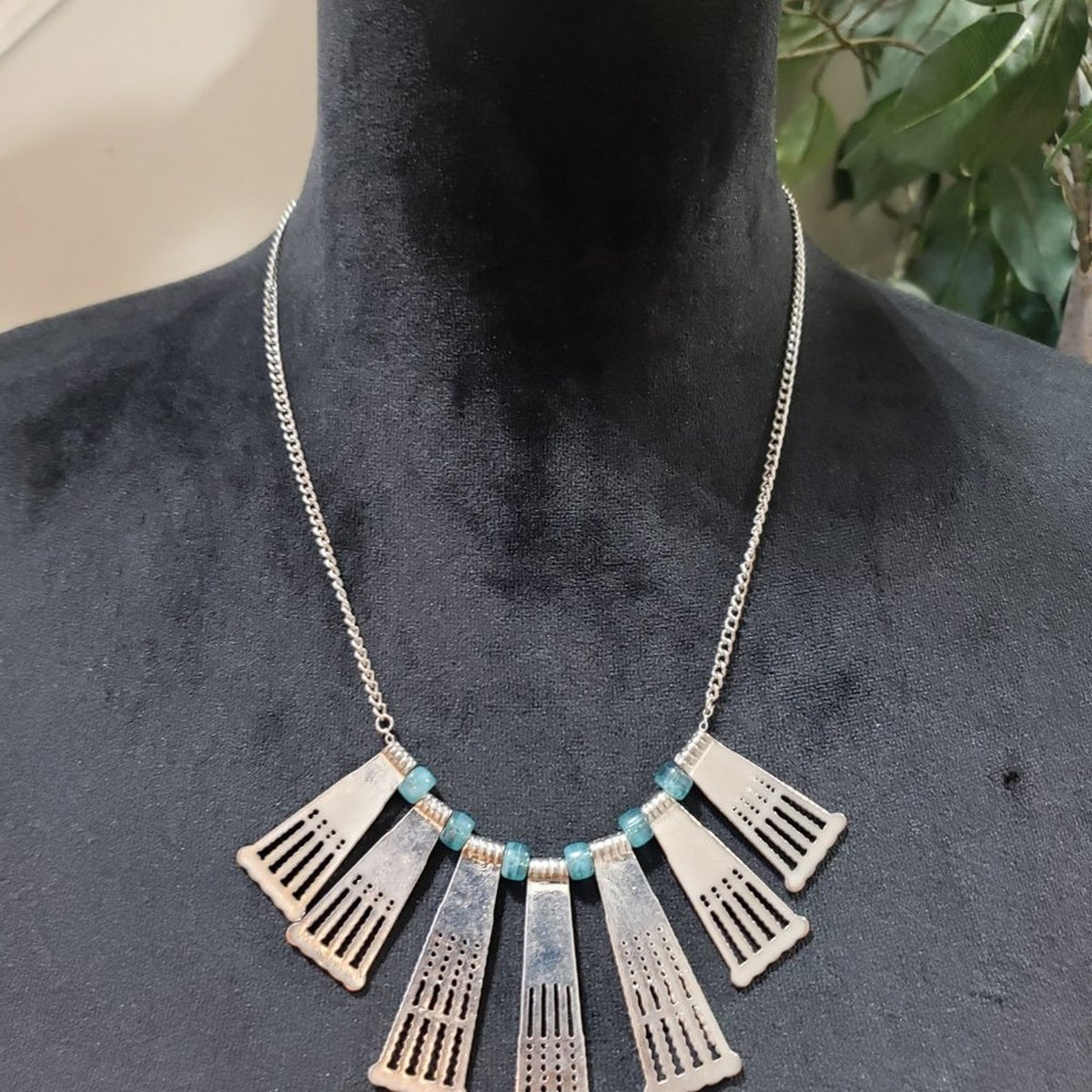 Womens Fashion Silver Tone Geometric Tassel Beaded Collar Necklace with Lobster