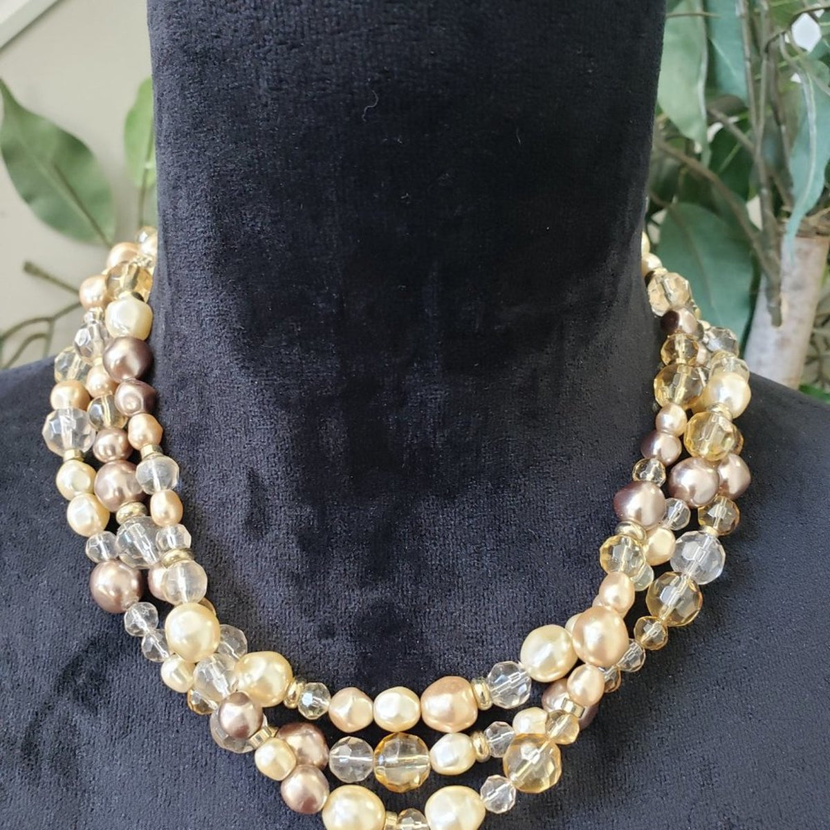 Womens Fashions Multicolor Faux Glass Beaded Collar Necklace with Lobster Clasp
