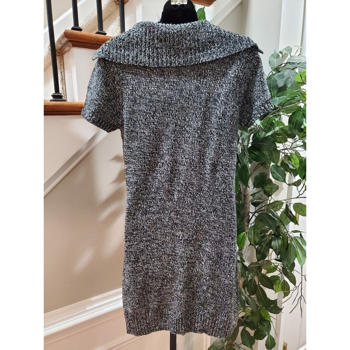 Wishes Women's Gray Acrylic Cowl Neck Short Sleeve Knee Length Dress Size Small