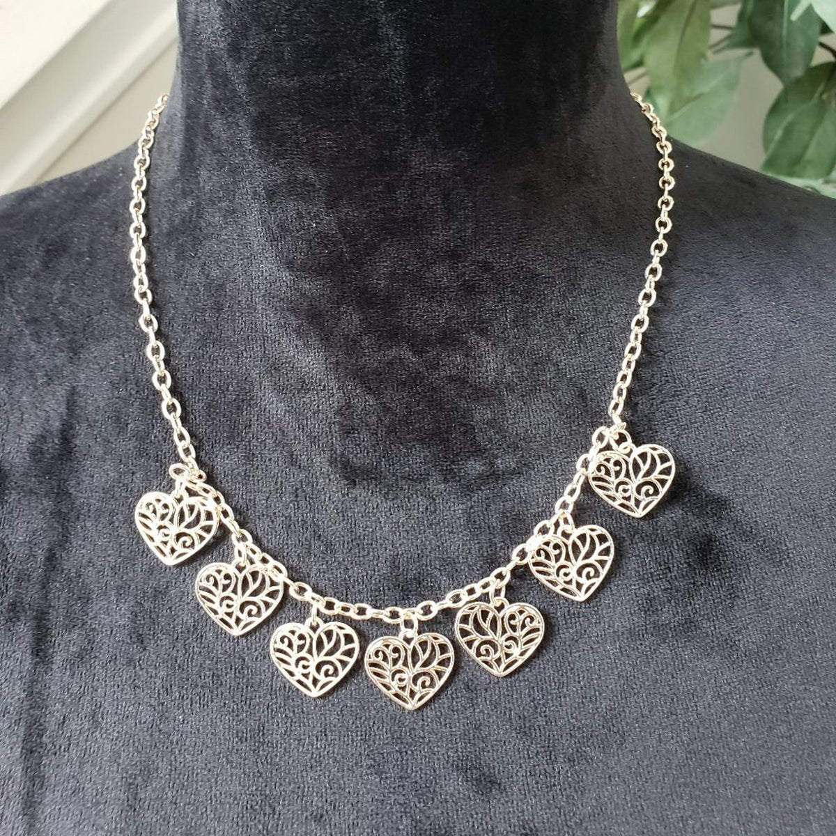 Rose Gold Toned Chain With Filigree Hearts Womens Choker Necklace with Lobster