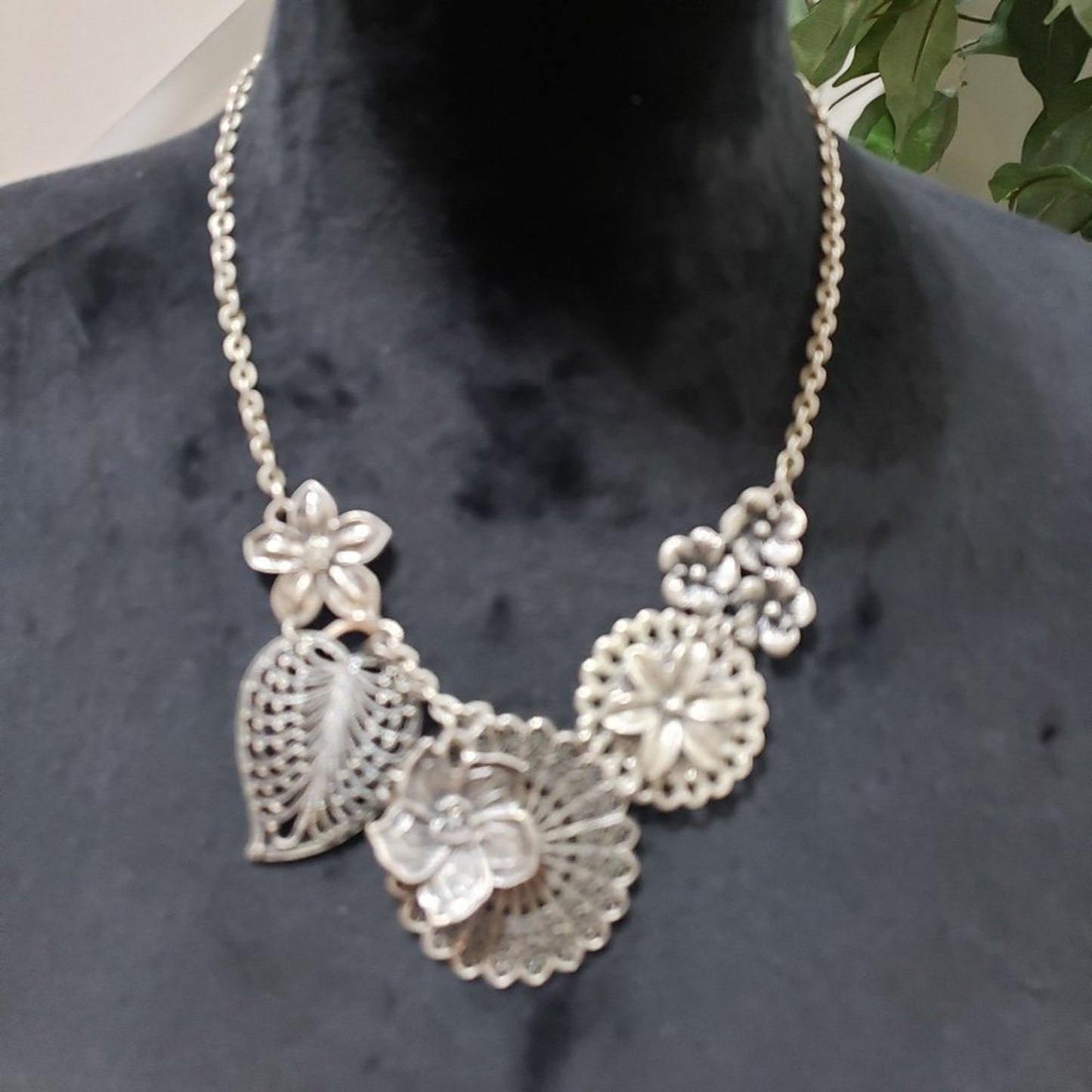 Womens Layered Silver Tone Flower Leaves Botanical Statement Necklace