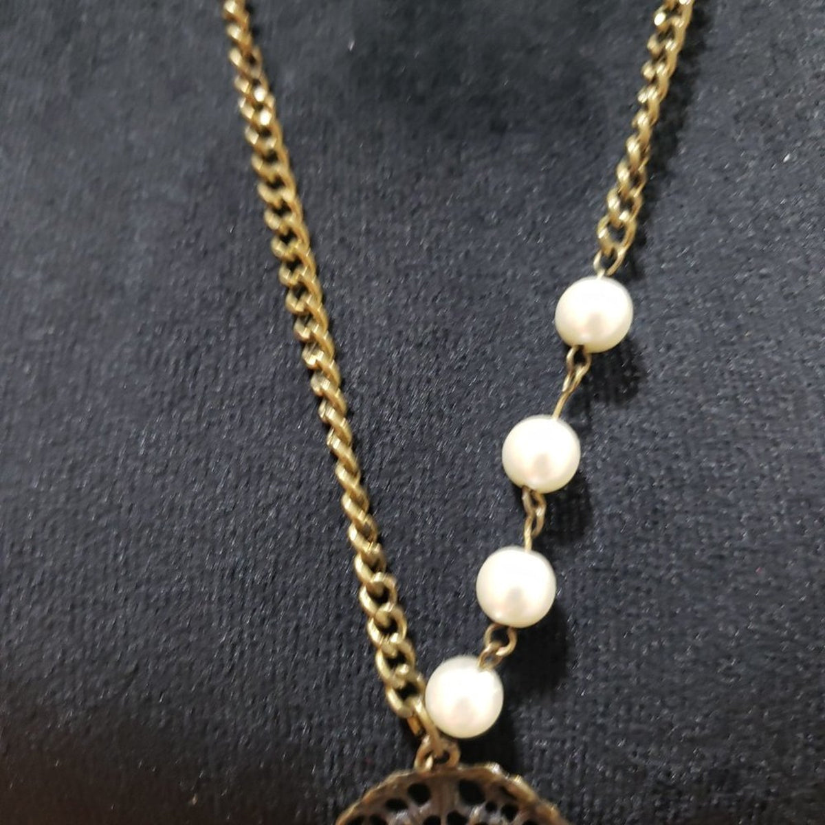 Womens Fashion White Pearl Gold Tone Round Dangle Boho Necklace w/ Lobster Clasp