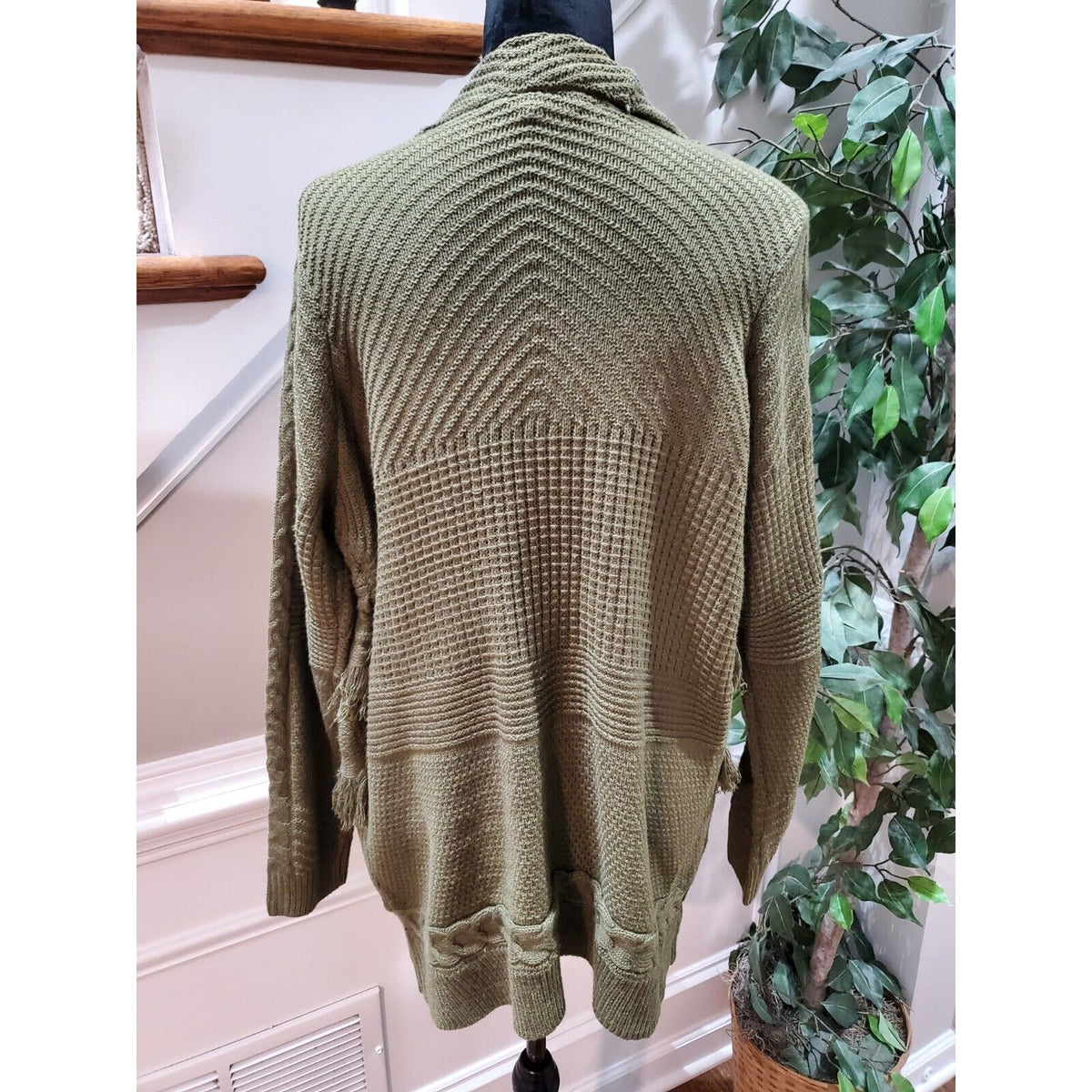Signature 1 Studio Women Olive Green Acrylic Long Sleeve Open Front Cardigan 1X