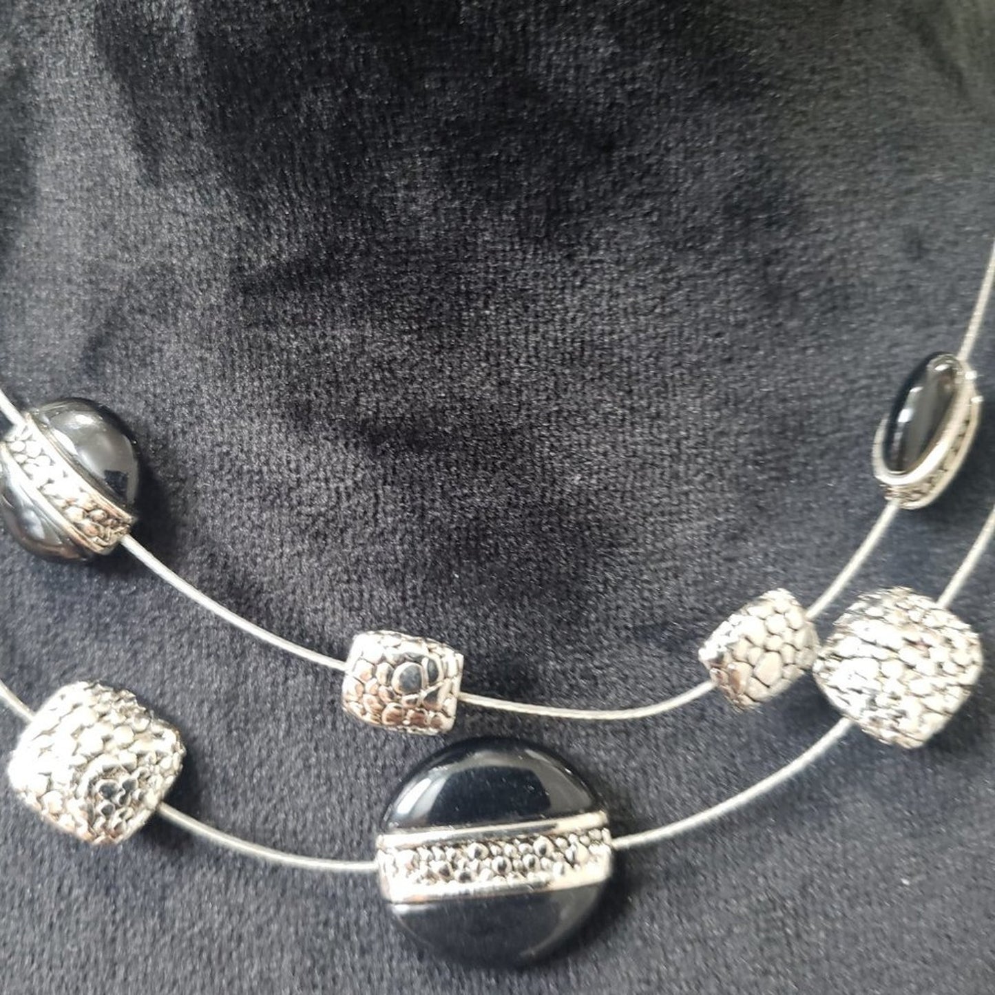 Women's Gold Tone Hammered Squares Black Enamel Round Rhinestone Choker Necklace